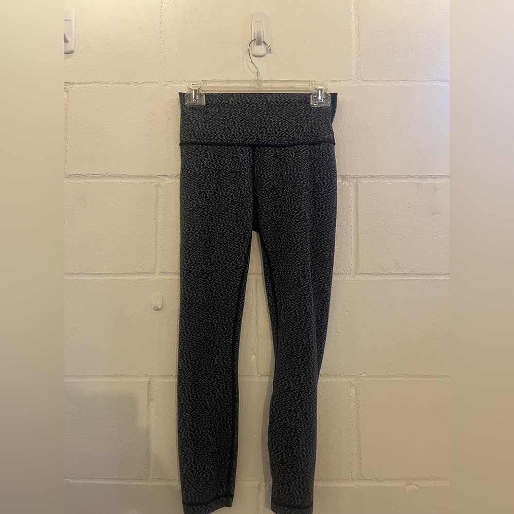 Grey/black Lululemon Leggings